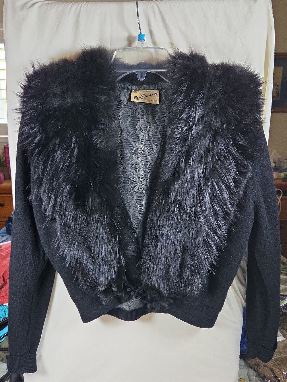 Vtg Pam Stewart Black Cropped Cashmere Cardigan, Snap Out Mink Collar Vintage